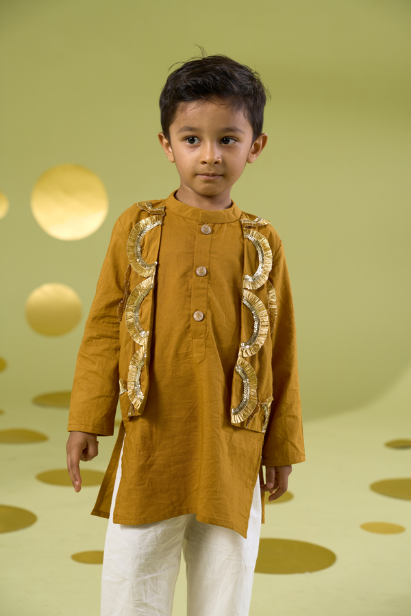 GOLDEN BANDI SET GOTA